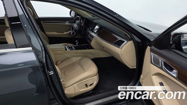 Genesis G80 2018 — photo 17