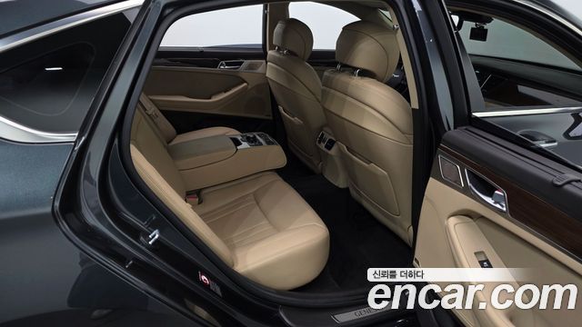 Genesis G80 2018 — photo 18