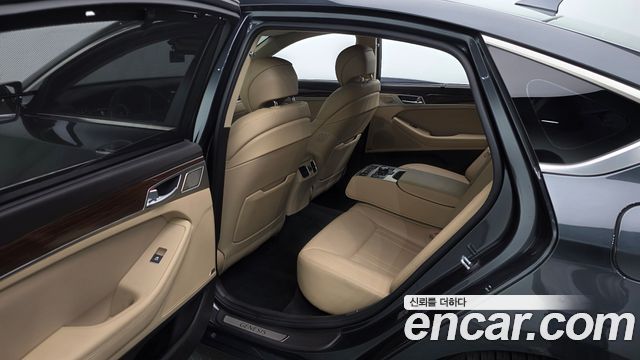 Genesis G80 2018 — photo 16