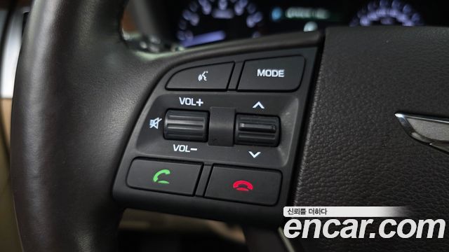 Genesis G80 2018 — photo 28