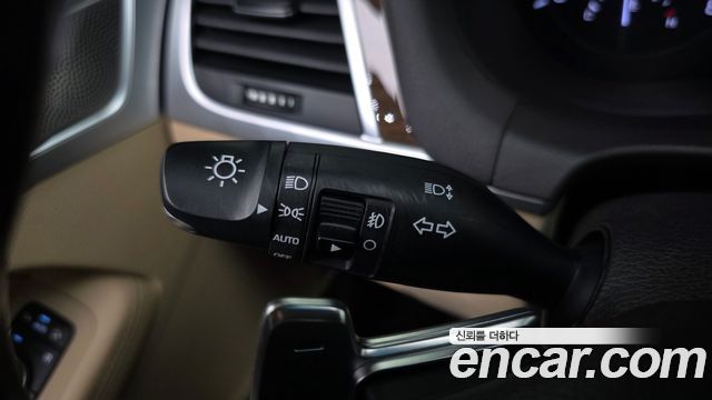Genesis G80 2018 — photo 29