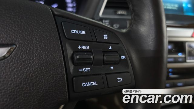Genesis G80 2018 — photo 30