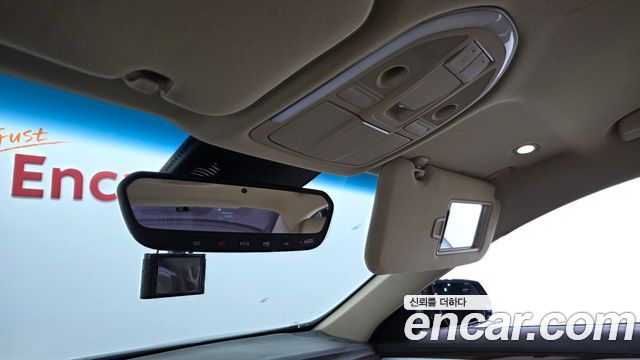 Genesis G80 2018 — photo 32