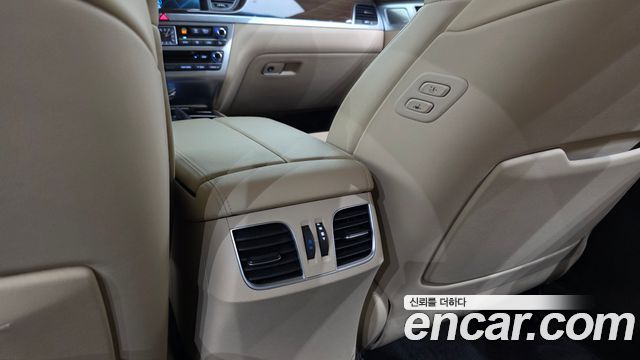 Genesis G80 2018 — photo 33