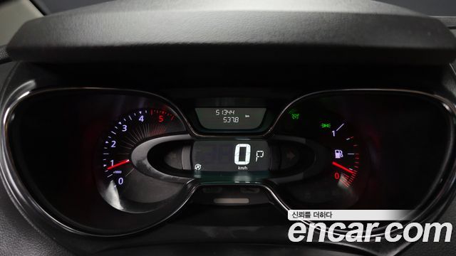 Renault Korea QM3 2017 — photo 11