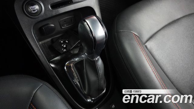 Renault Korea QM3 2017 — photo 12