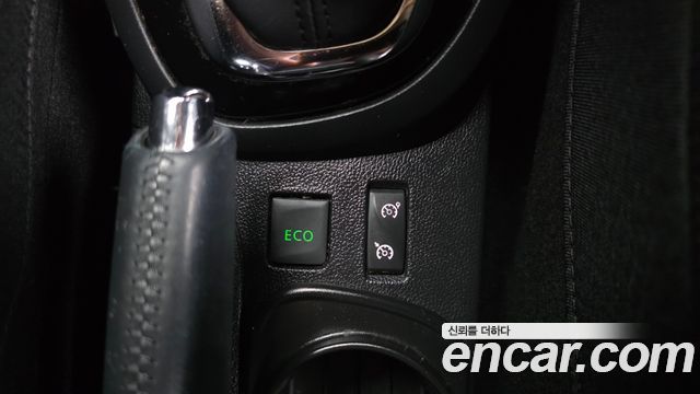 Renault Korea QM3 2017 — photo 24