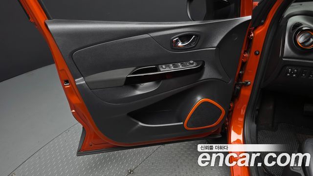 Renault Korea QM3 2017 — photo 14