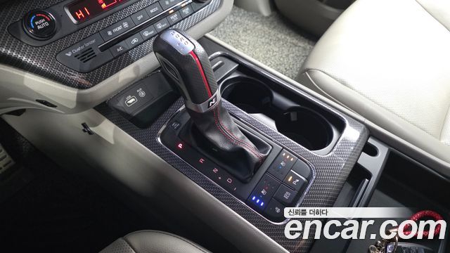 Kia Canival 2018 — photo 12