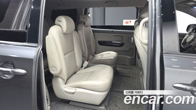 Kia Canival 2018 — photo 18