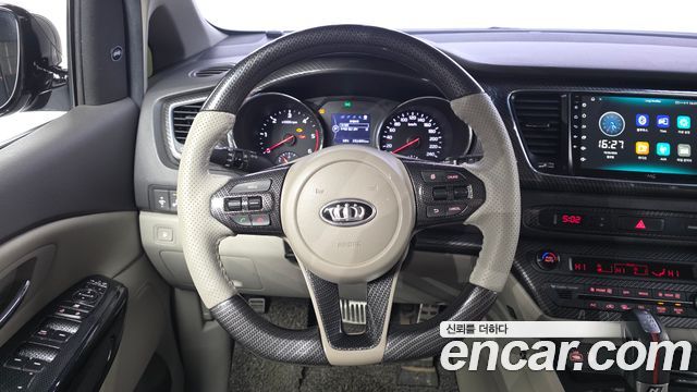 Kia Canival 2018 — photo 20