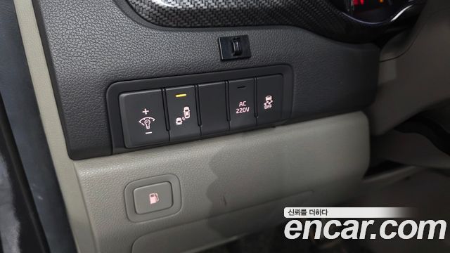 Kia Canival 2018 — photo 28