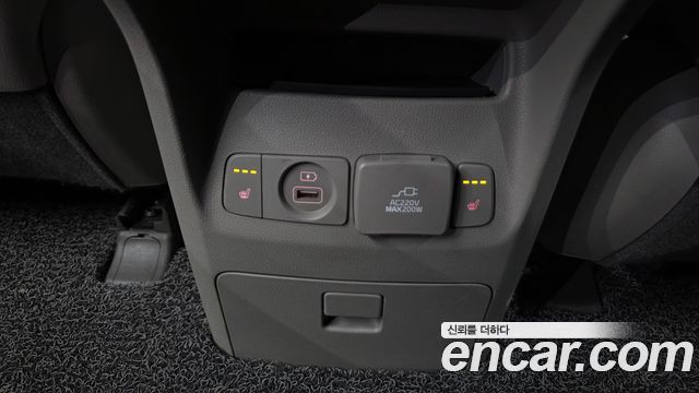 Kia Canival 2018 — photo 32