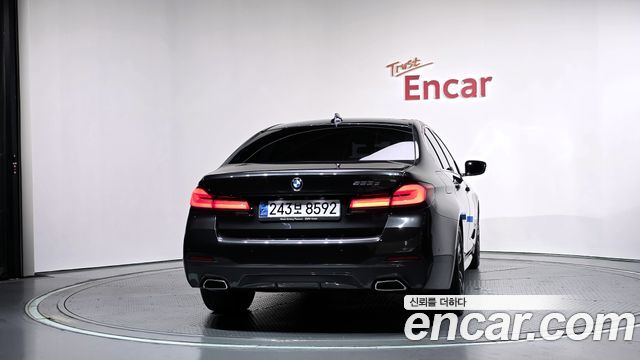 BMW 5-Series 2022 — photo 4