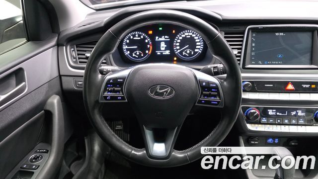 Hyundai Sonata 2018 — photo 19