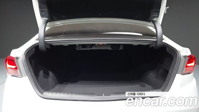 Hyundai Sonata 2018 — photo 26