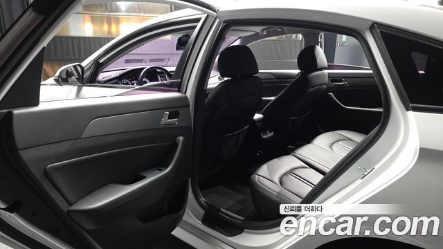 Hyundai Sonata 2018 — photo 16