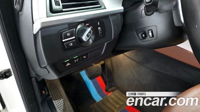 BMW 6-Series 2016 — photo 19