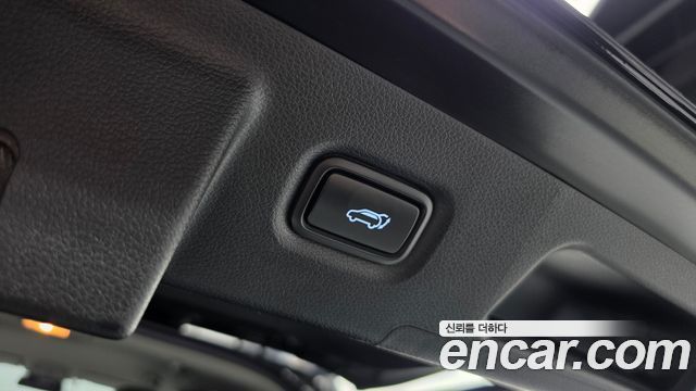 Hyundai Santafe 2019 — photo 22