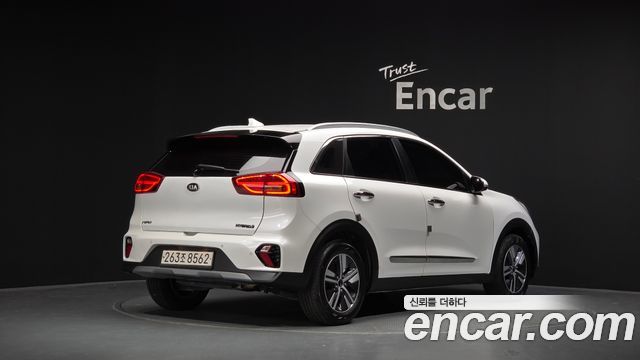 Kia Niro 2021 — photo 2