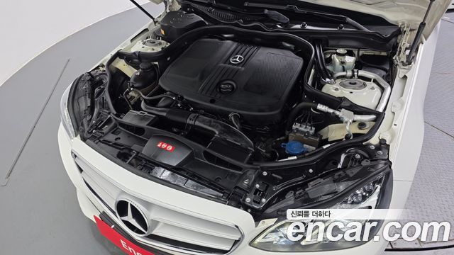 Mercedes-Benz E-Class 2016 — photo 6