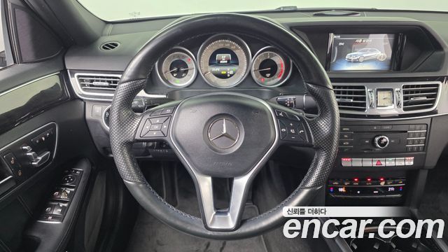 Mercedes-Benz E-Class 2016 — photo 13