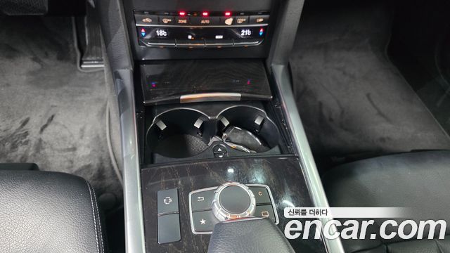 Mercedes-Benz E-Class 2016 — photo 17