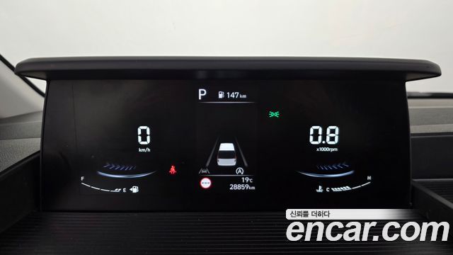 Hyundai Staria 2025 — photo 11