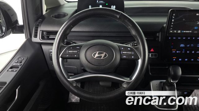 Hyundai Staria 2025 — photo 19