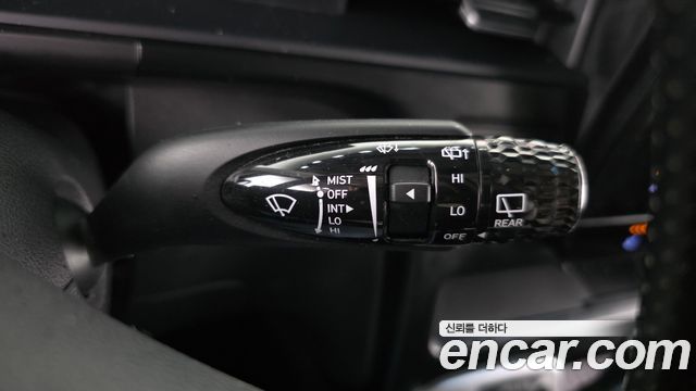 Hyundai Staria 2025 — photo 29