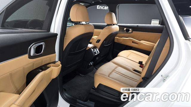 Kia Sorento 2023 — photo 17