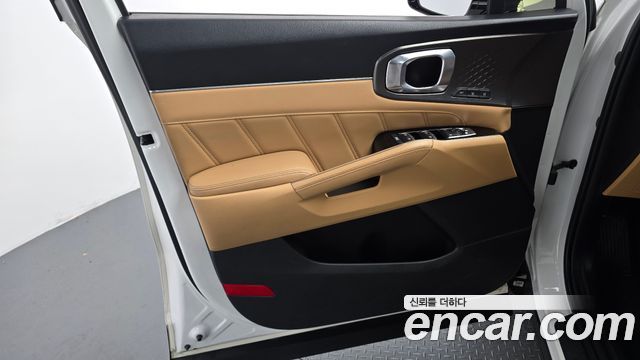 Kia Sorento 2023 — photo 14