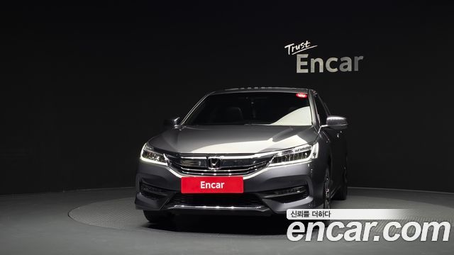 Honda Accord 2017 — photo 3
