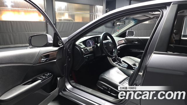 Honda Accord 2017 — photo 10