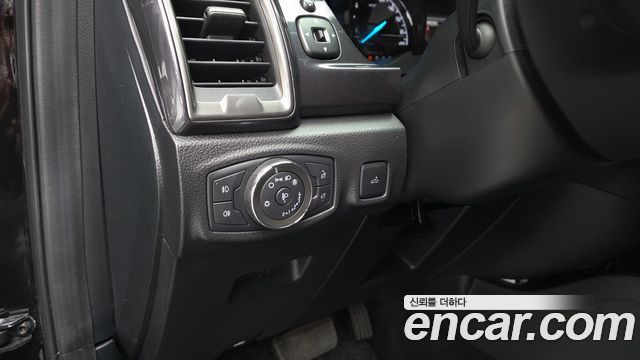 Ford Ranger 2022 — photo 28