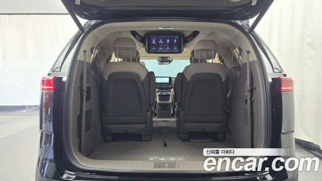 Kia Canival 2022 — photo 24