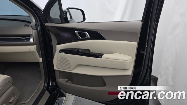 Kia Canival 2022 — photo 14