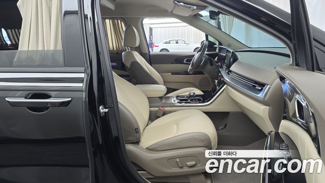 Kia Canival 2022 — photo 16
