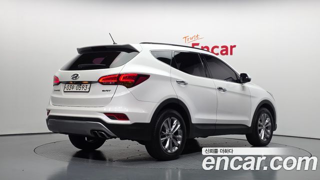 Hyundai Santafe 2016 — photo 2