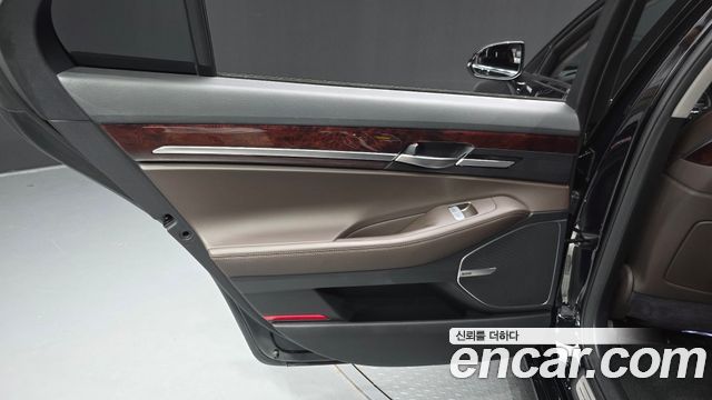 Genesis EQ900 2017 — photo 15