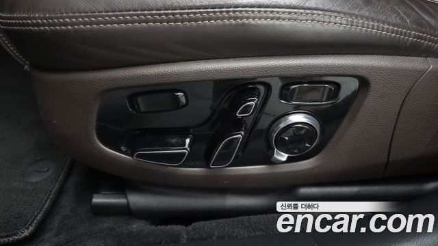 Genesis EQ900 2017 — photo 31