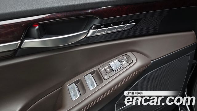 Genesis EQ900 2017 — photo 32