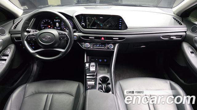 Hyundai Sonata 2022 — photo 10