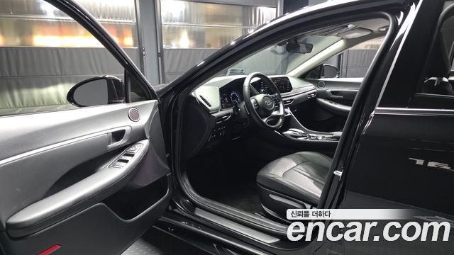 Hyundai Sonata 2022 — photo 13