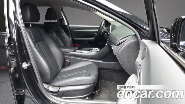Hyundai Sonata 2022 — photo 17