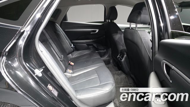Hyundai Sonata 2022 — photo 18