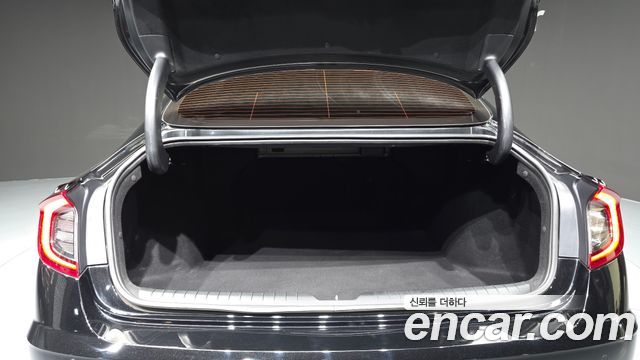Hyundai Sonata 2022 — photo 26