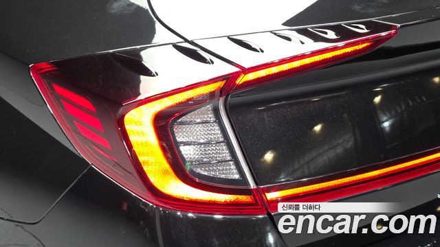Hyundai Sonata 2022 — photo 9