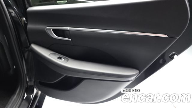 Hyundai Sonata 2022 — photo 15