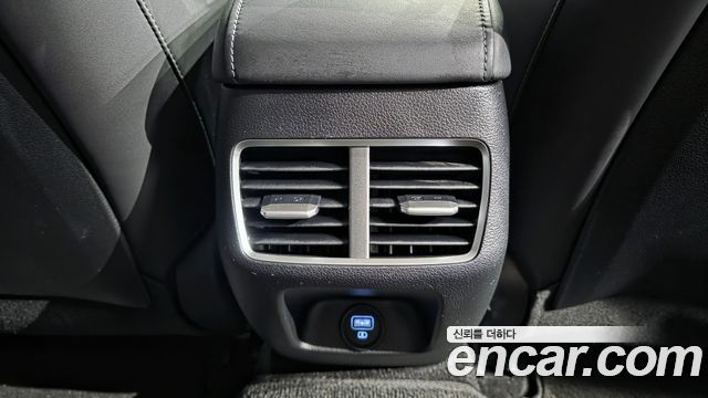 Hyundai Sonata 2022 — photo 31